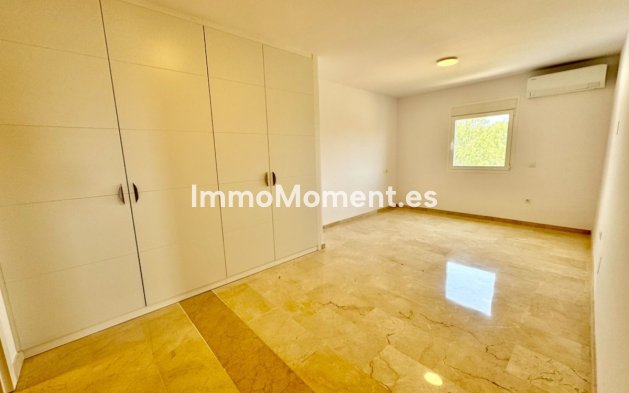 Wiederverkauf - Wohnung - Estepona  - Atalaya