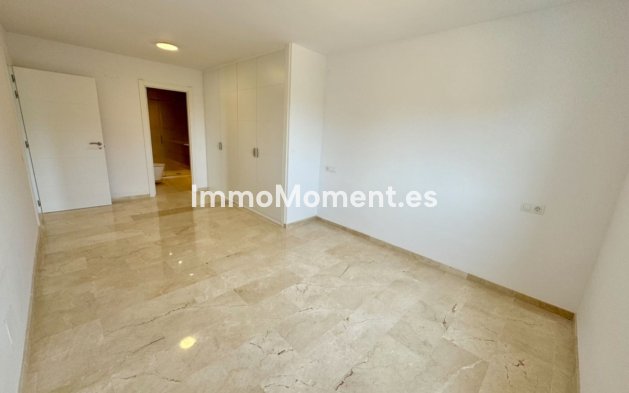 Wiederverkauf - Wohnung - Estepona  - Atalaya
