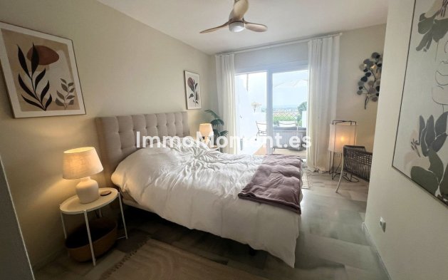 Resale - Apartment - New Golden Mile