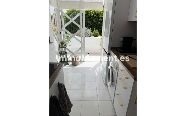 Resale - Apartment - New Golden Mile
