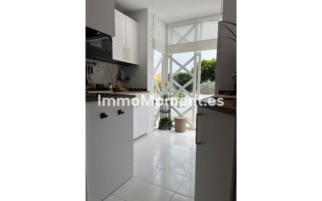 Resale - Apartment - New Golden Mile