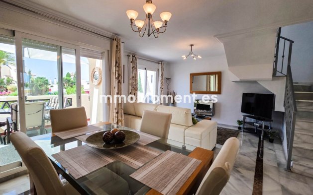 Resale - Apartment - Casares - Casares Centro