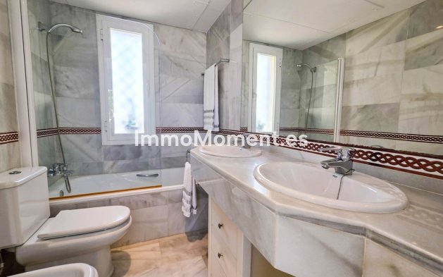 Resale - Apartment - Casares - Casares Centro