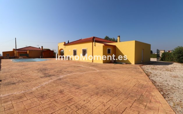 Reventa - Villa independiente - Albatera - Albatera Centro