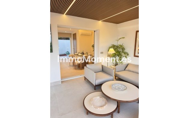 Resale - Detached villa - Marbella - Guadalmina Alta