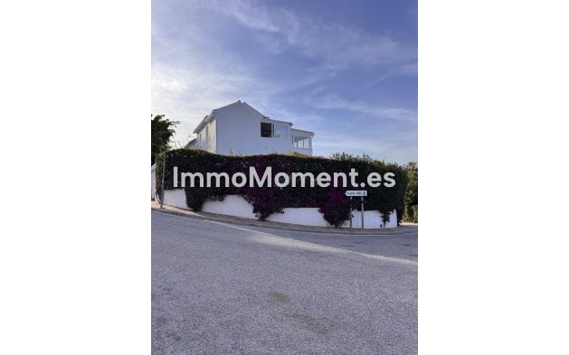 Resale - Detached villa - Marbella - Guadalmina Alta