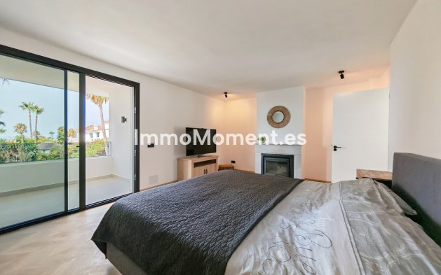Resale - Detached villa - Marbella - Elviria