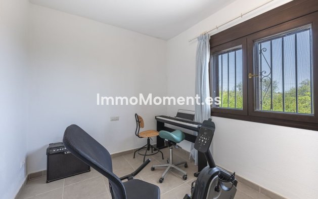 Resale - Detached villa - Manilva - Punta Chullera