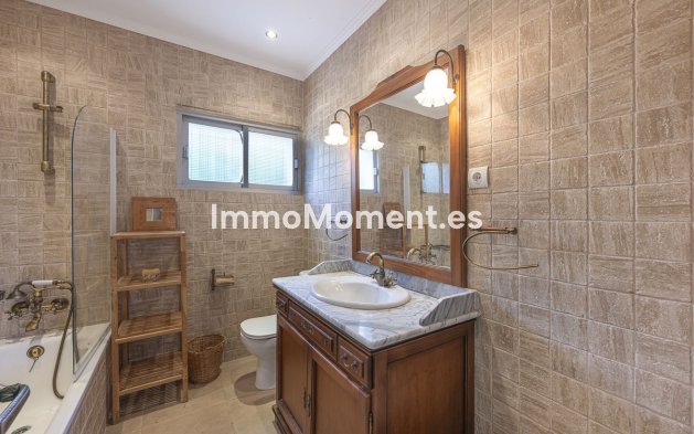 Resale - Detached villa - Manilva - Punta Chullera
