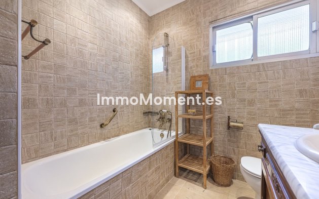 Resale - Detached villa - Manilva - Punta Chullera