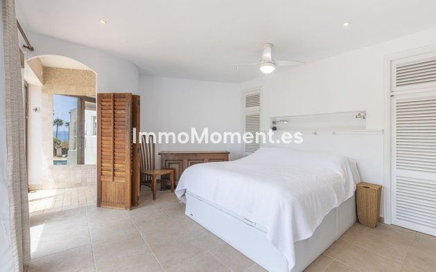 Resale - Detached villa - Manilva - Punta Chullera