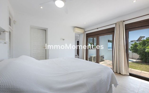 Resale - Detached villa - Manilva - Punta Chullera