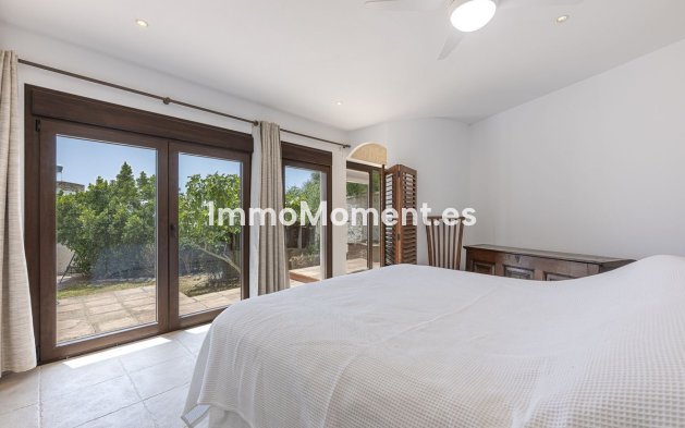 Resale - Detached villa - Manilva - Punta Chullera