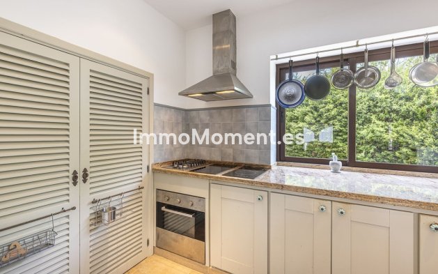 Resale - Detached villa - Manilva - Punta Chullera