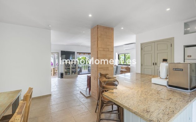 Resale - Detached villa - Manilva - Punta Chullera