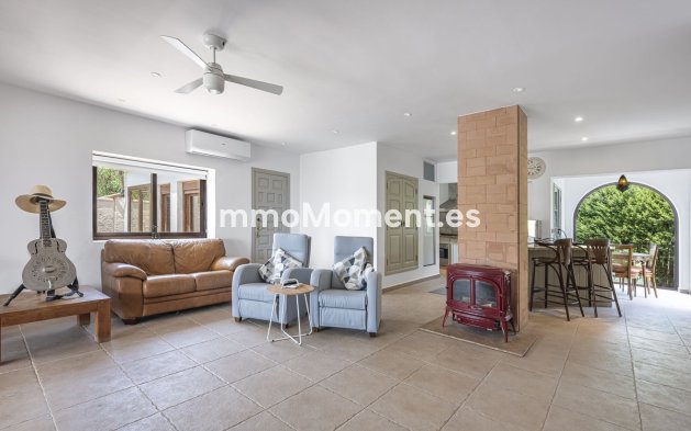 Resale - Detached villa - Manilva - Punta Chullera