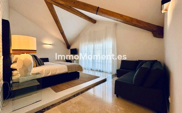 Resale - Detached villa - Estepona - Estepona Centro