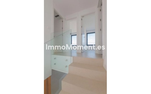 Resale - Detached villa - Estepona - Estepona Centro