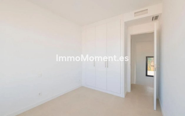 Resale - Detached villa - Estepona - Estepona Centro