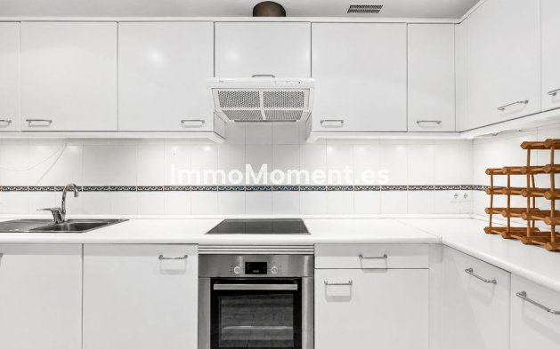 Resale - Apartment - Marbella - Costabella