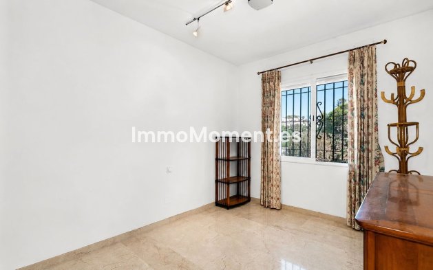 Resale - Apartment - Marbella - Costabella