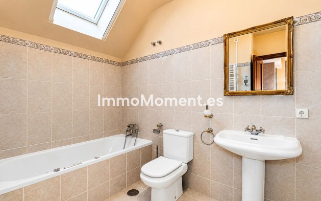 Resale - Apartment - Marbella - Costabella