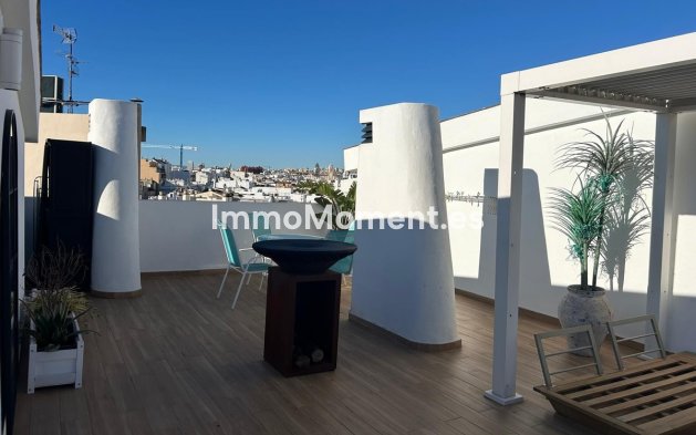 Resale - Apartment - Estepona - Estepona Centro