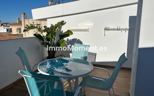 Resale - Apartment - Estepona - Estepona Centro