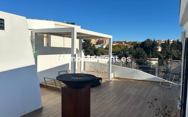 Resale - Apartment - Estepona - Estepona Centro