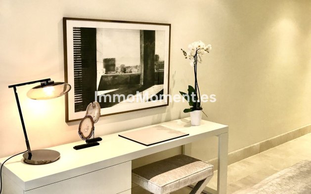 Revente - Appartement - Estepona  - Estepona Centro