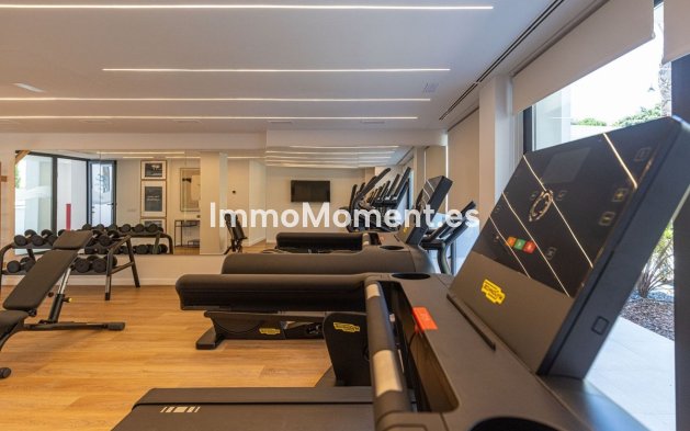 Revente - Appartement - Estepona  - Estepona Centro