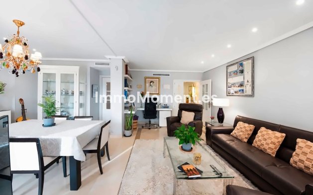 Resale - Apartment - Benahavís - Los Arqueros