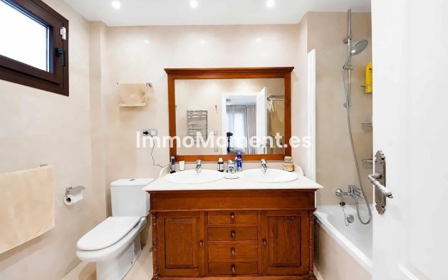 Resale - Apartment - Benahavís - Los Arqueros