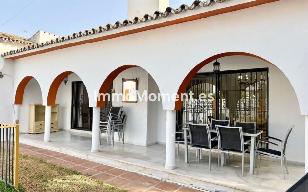 Wiederverkauf - Freistehende Villa - Marbella - Nueva Andalucía