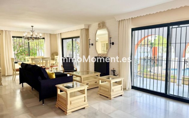 Wiederverkauf - Freistehende Villa - Marbella - Nueva Andalucía