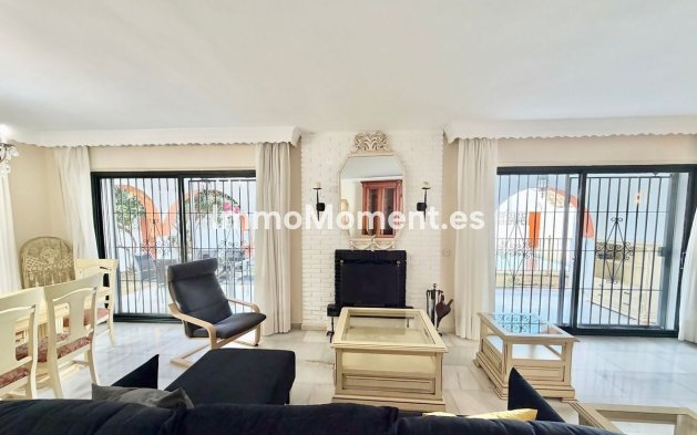Wiederverkauf - Freistehende Villa - Marbella - Nueva Andalucía