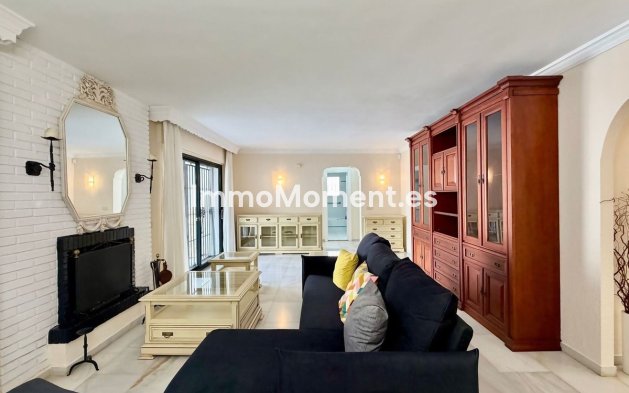 Wiederverkauf - Freistehende Villa - Marbella - Nueva Andalucía