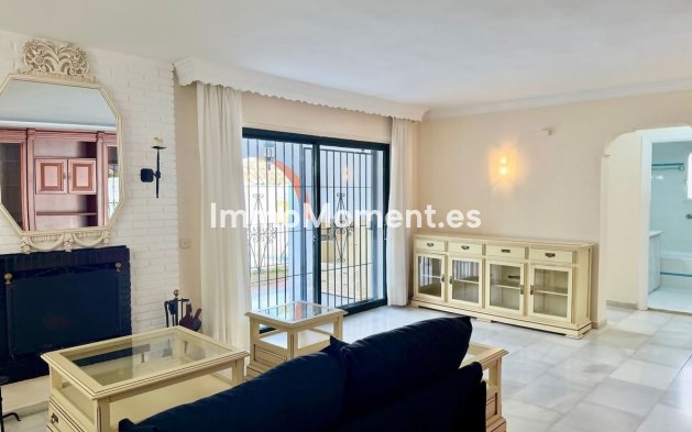 Wiederverkauf - Freistehende Villa - Marbella - Nueva Andalucía