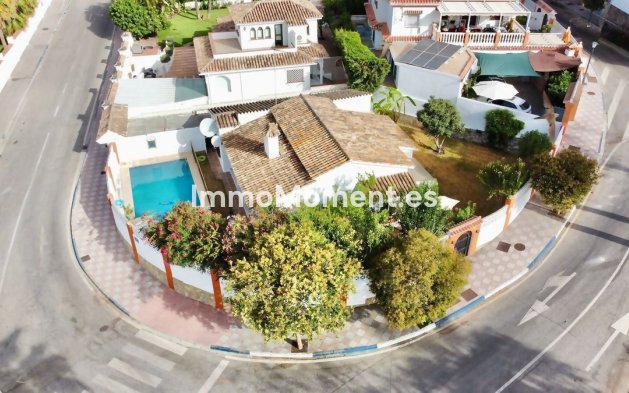 Wiederverkauf - Freistehende Villa - Marbella - Nueva Andalucía