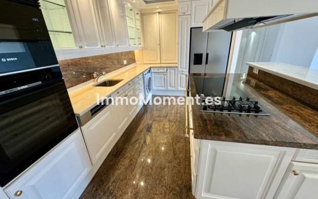Revente - Appartement - Estepona  - Atalaya