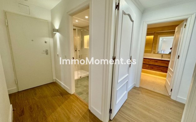 Revente - Appartement - Estepona  - Atalaya