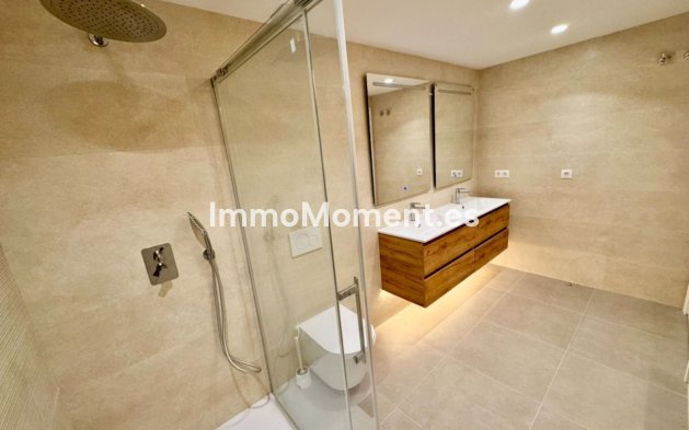 Revente - Appartement - Estepona  - Atalaya