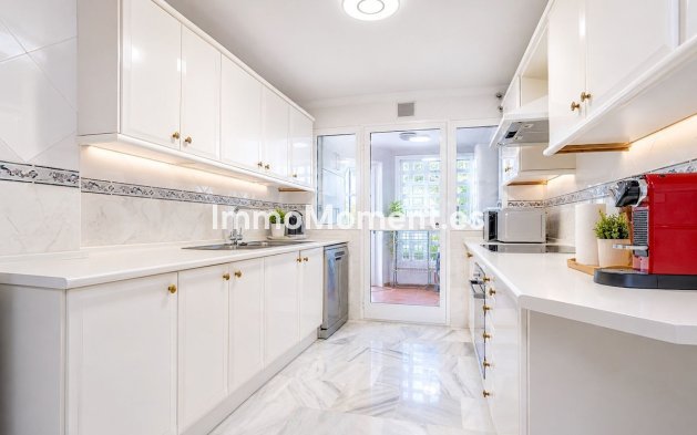 Revente - Appartement - Estepona  - Estepona Centro