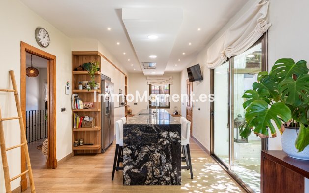 Wiederverkauf - Freistehende Villa - Marbella - Marbella Centro
