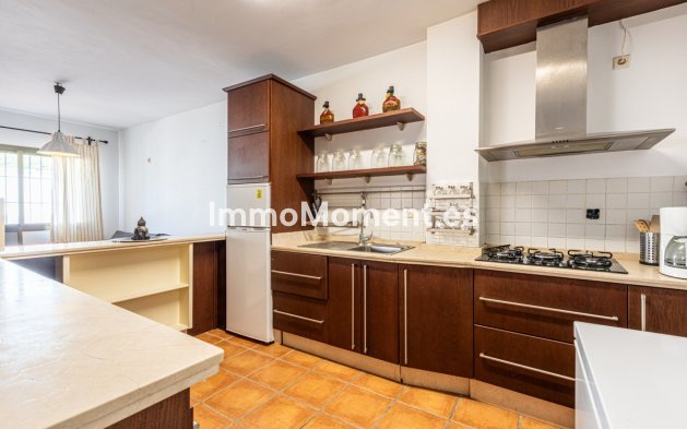 Wiederverkauf - Freistehende Villa - Marbella - Marbella Centro