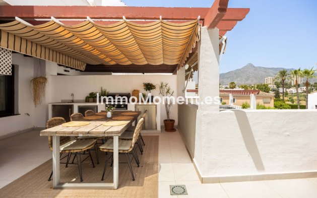 Resale - Apartment - Marbella - Nueva Andalucía