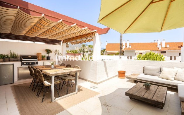 Resale - Apartment - Marbella - Nueva Andalucía