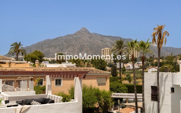 Resale - Apartment - Marbella - Nueva Andalucía