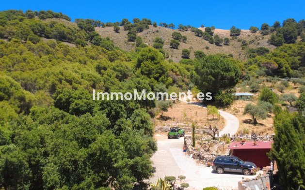 Resale - Detached villa - Inland  - Monda