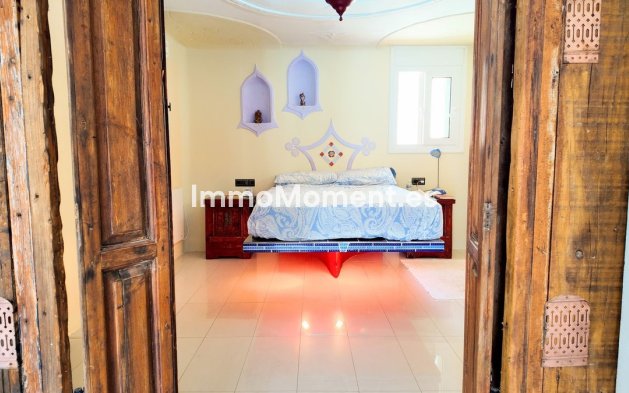 Resale - Detached villa - Inland  - Monda